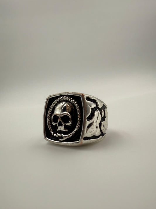 Antique Silver Skull Nature Ring